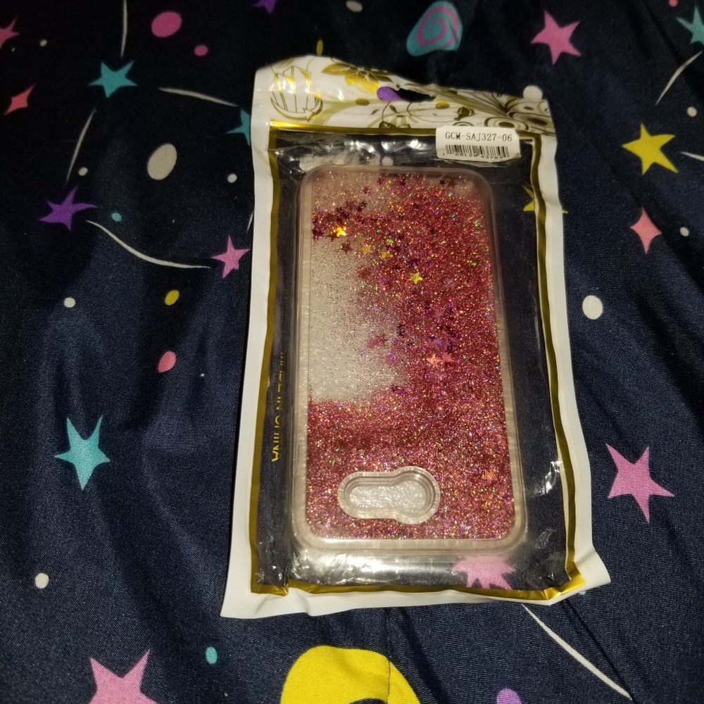 3 / $20 Nwt Super awesome cell phone case